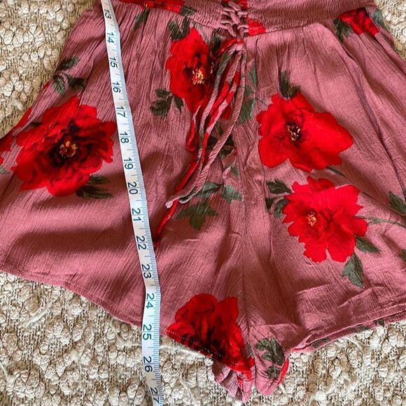 Kendall & Kylie Women's Off Shoulder Romper Floral Fitted Stretchy Pink Small - Picture 6 of 7